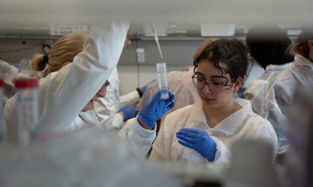 Töchtertag am AIT: Einblick in Forschung für Mädchen